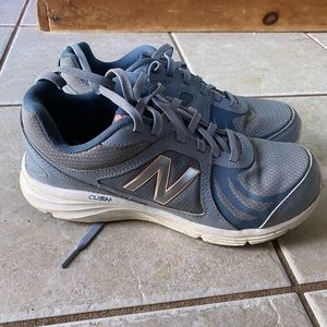 New Balance Cush Walking shoes